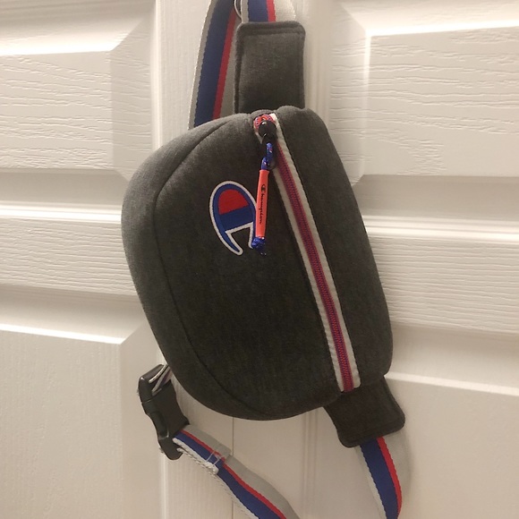 Champion Fanny Pack - Picture 2 of 4